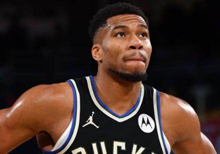 球速体育-不主动、不拒绝、不负责！字母哥逼雄鹿当分手罪人